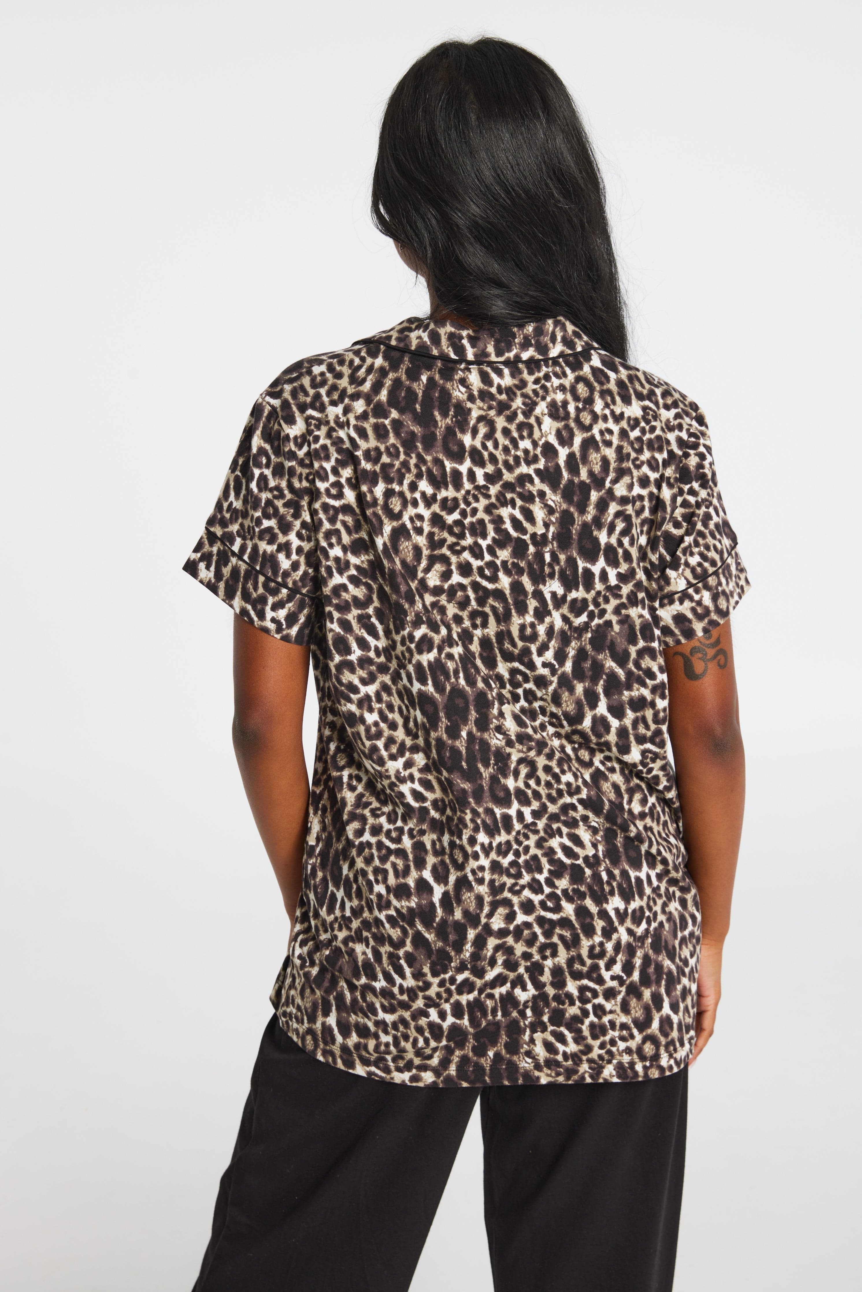 Gigi Short Sleeve Button Up Top - Image 3